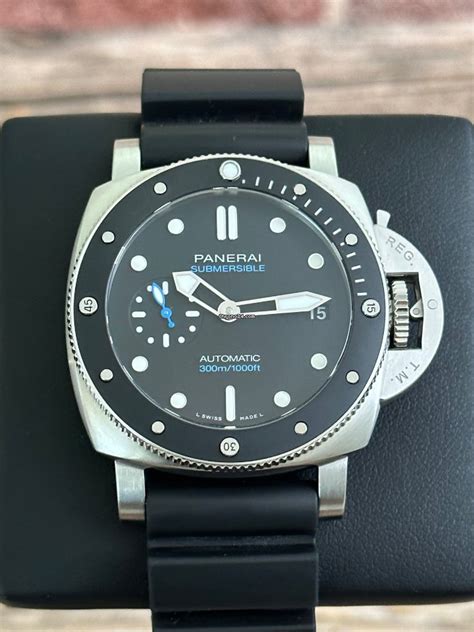 Panerai Submersible 42mm (PAM 683) .